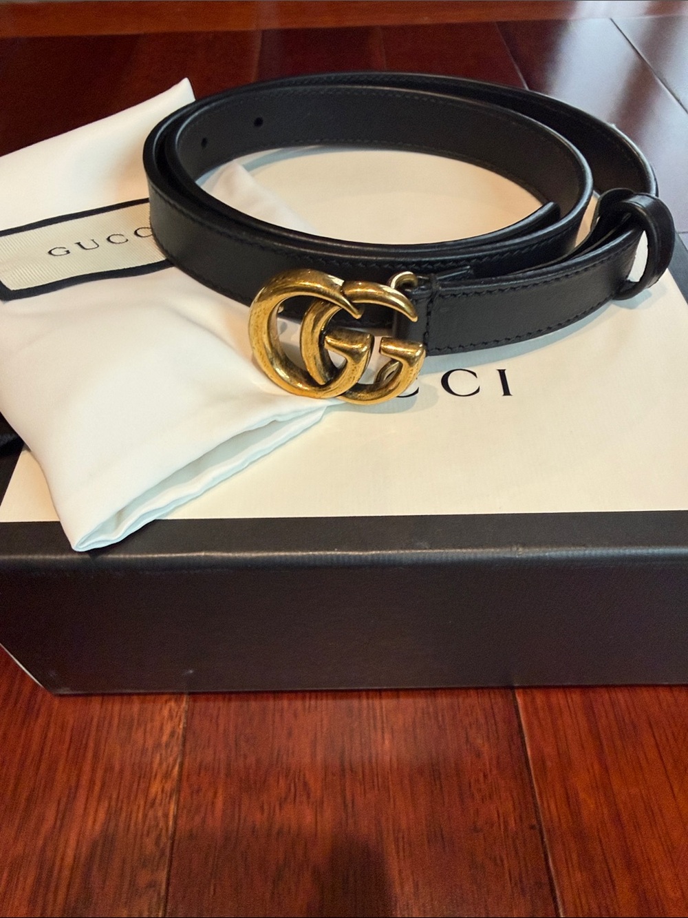 Gucci Black Leather Belt with Gold Double G Buckle - Picture 7 of 9